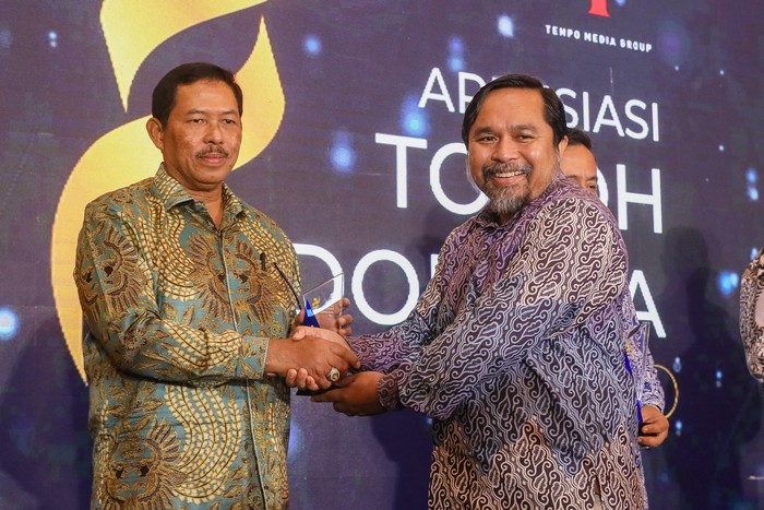 Pj Gubernur Jateng Raih Penghargaan Apresiasi Tokoh Indonesia 2024