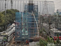 Potret Kemacetan Parah Imbas Proyek Tol Harbour Road II di Jakut