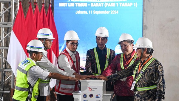 Jokowi Canangkan Pembangunan MRT Lintas Timur-Barat