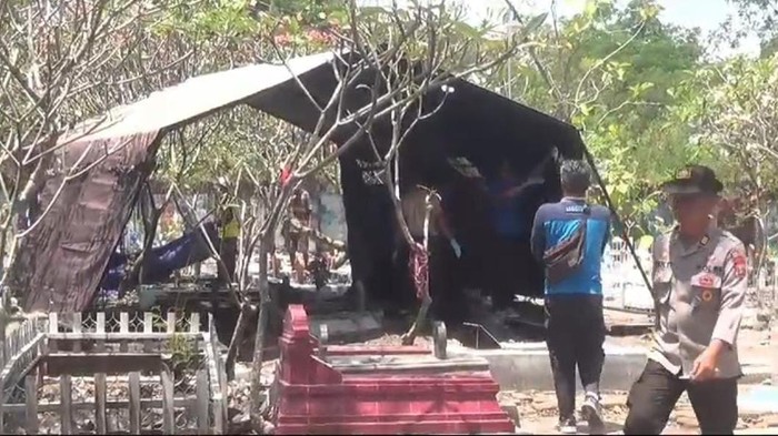 Proses ekskhumasi makam siswa SMAN 3 Taruna Angkasa Madiun di Ngawi
