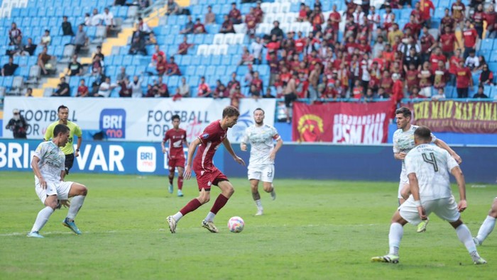 PSM Makassar harus puas bermain imbang tanpa gol saat menjamu Persib Bandung pada pekan keempat Liga 1 2024/2025.