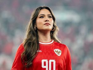 Raisa Menyala Nyanyi di GBK