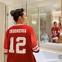 Raisa bahkan dijuluki ‘pawangnya GBK’ hingga ‘Queen of GBK’. “Pawangnya GBK nihhh,” tulis salah satu netizen. ‘our Queen of GBK 🔥🔥🙌🙌 so proud of u, smlm keren bgttt,” puji netizen lainnya. Foto: Instagram/@high_iso @raisa6690