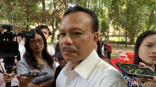 Sekda Bali Dewa Made Indra saat diwawancarai, Rabu (11/9/2024).