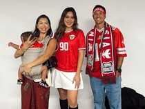 Azizah Salsha, Raisa, dan Deretan Selebritas Semringah Dukung Timnas di GBK
