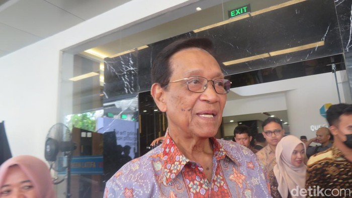 Gubernur DIY Sri Sultan Hamengku Buwono X saat ditemui di Queen Latifa Hospital, Gamping, Sleman, Rabu (11/9/2024).