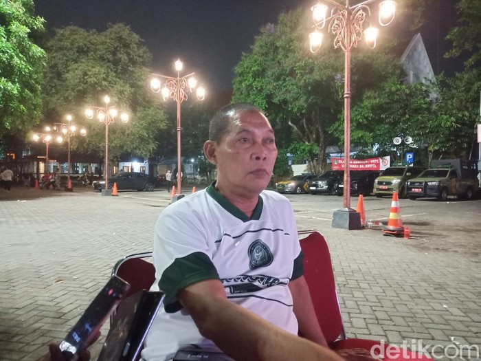 Calon wali kota Solo yang diusung PDIP Teguh Prakosa, saat ditemui awak media di Balai Kota Solo, Selasa (9/9/2024).