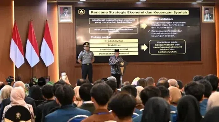 Wapres Maruf Amin di acara Seminar Nasional Membaca Ekonomi dan Keuangan Syariah pada Pemerintahan Baru Indonesia di Semarang, Rabu (11/09/2024).