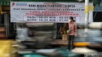 Adapun jadwal yang disepakati adalah, truk trailer dilarang melintas pada pukul 6.00-9.00 WIB pagi hari dan pukul 16.00-21.00 WIB di malam hari. Adapun jadwal yang disepakati adalah, truk trailer dilarang melintas pada pukul 6.00-9.00 WIB pagi hari dan pukul 16.00-21.00 WIB di malam hari.