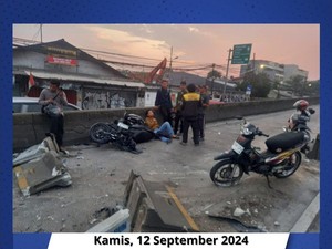 Kecelakaan di Flyover Pesing Bermula Mobil Boks Pecah Ban Lalu Tabrak 4 Motor