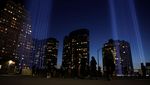 Cahaya Kembar Tembus Langit New York Peringati Tragedi 9/11