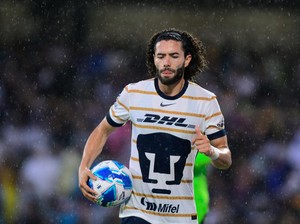 Winger Meksiko Ini Sudah Kemas Koper, Eh Gagal Gabung Liverpool