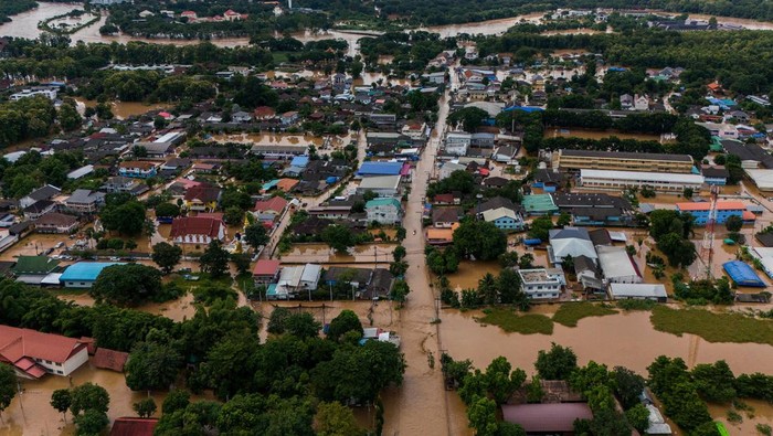 A drone view shows a flooded area following the impact of Typhoon Yagi, in the northern province of Chiang Rai, Thailand, September 12, 2024. REUTERS/Anupong Intawong