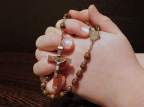 Doa Rosario Hari Ini Sabtu 25 Januari: Peristiwa Gembira Kelahiran Yesus