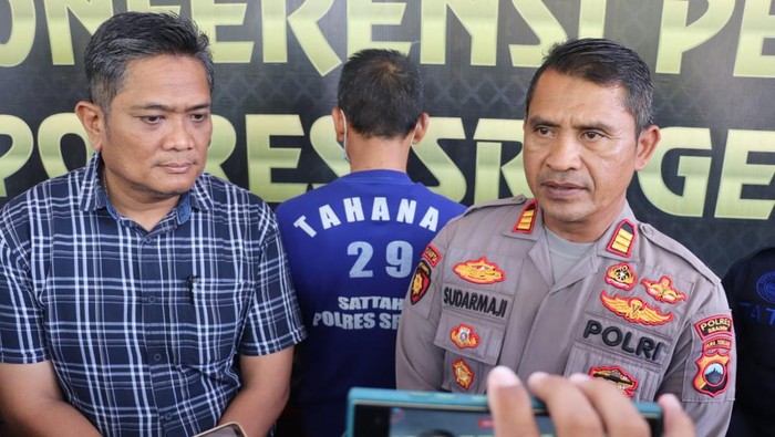 Konferensi pers kasus guru ngaji perkosa murid perempuan di bawah umur di Mapolsek Sumberlawang, Kabupaten Sragen, Kamis (12/9/2024).