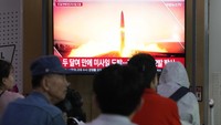 Peluncuran itu juga disiarkan di seluruh berita Korea Selatan.