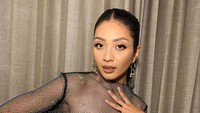 Liza Elly lalu ditanya soal rajin olahraga buat dapat pasangan baru. (Foto: dok Instagram)