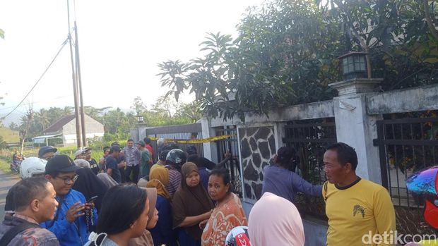 Lokasi penemuan guru meninggal di dalam rumah di Klampok, Banjarnegara, Kamis (12/9/2024).