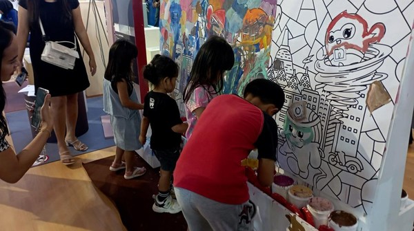 Potret Keseruan Seni Melukis dari Cat di Yogyakarta