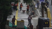 Sebagian pengerjaan proyek mulai terlihat hasilnya, sebagian lagi masih menyisakan pekerjaan karena kendala teknis seperti jaringan serat kabel bawah tanah yang membuat pekerjaan berjalan lebih lambat.
