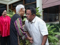 Momen Rano Karno Sambangi Kediaman Putra Sulung Bung Karno