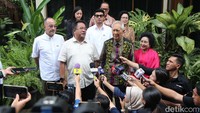 Pertemuan tersebut berlangsung sekitar 45 menit. 