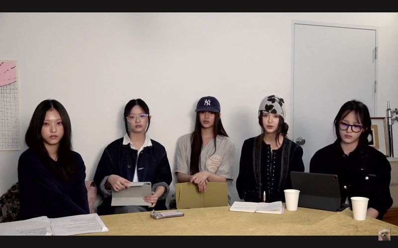 NewJeans Ungkap Perlakuan Tak Adil HYBE Setelah Min Hee Jin Dilengserkan NewJeans Ungkap Perlakuan Tak Adil HYBE Setelah Min Hee Jin Dilengserkan