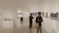 Pameran seni tradisional China ini diselenggarakan oleh Shanghai Art Collection Museum yang bekerja sama dengan Indonesia Heritage Agency (IHA). Dalam pameran ini, dipajang 80 karya dari 50 seniman China. (Lugas/detikTravel)