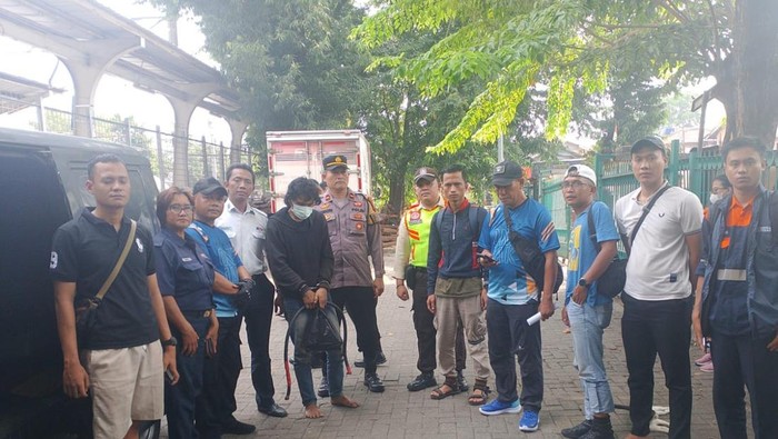 Pelaku pencuri kabel bonding LAA di Kebayoran diserahkan ke polisi
