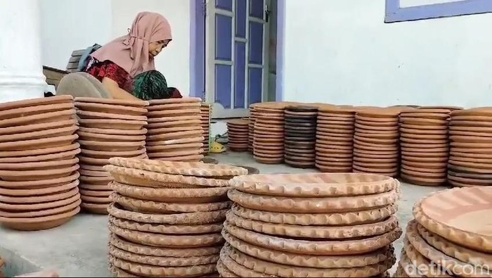 Perajin cobek Pasuruan raup cuan jelang Maulid Nabi