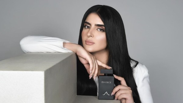 Foto Putri Dubai Ceraikan Suami di Instagram Kini Rilis Parfum Divorce