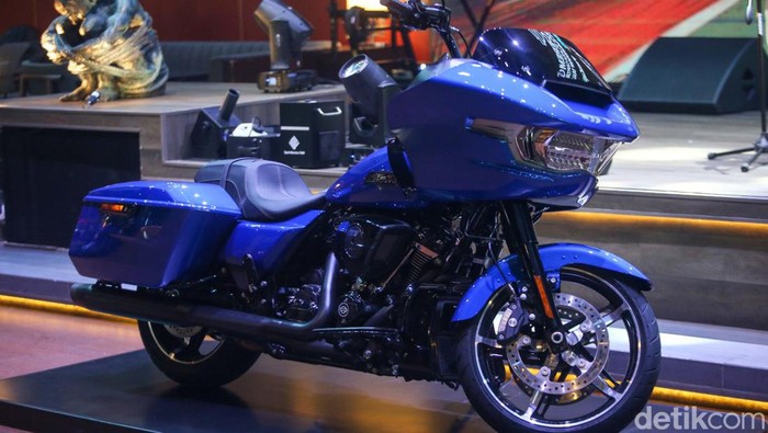 Sangarnya Harley-Davidson Bikin Bikers Terkesima Harley-Davidson menjadi salah satu moge besutan AS yang digandrungi di Indonesia. Bodynya yang sangar menarik perhatian bikers.