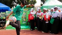 Kegiatan ini sangat menghibur para mahasiswa baru dalam menjalani masa orientasi. 