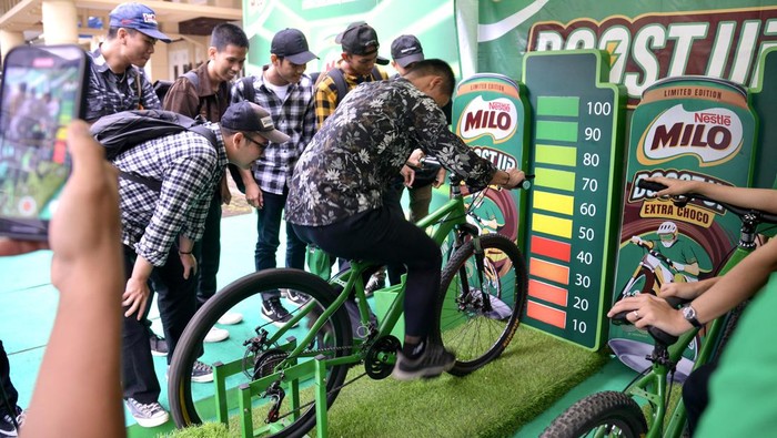 Semangatnya Mahasiswa Baru Ikut Lomba Isi Baterai dengan Kayuh Sepeda Masa Orientasi Mahasiswa telah digelar di beberapa daerah. Seperti di Jakarta, Jatim, Jateng dan Jabar. Beberapa kegiatan pun dihelat untuk memacu kreativitas mereka.