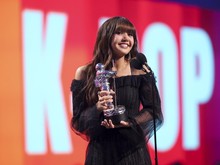 Senyum Semringah Lisa Menang Best K-pop MTV VMA 2024 Senyum Semringah Lisa Menang Best K-pop MTV VMA 2024