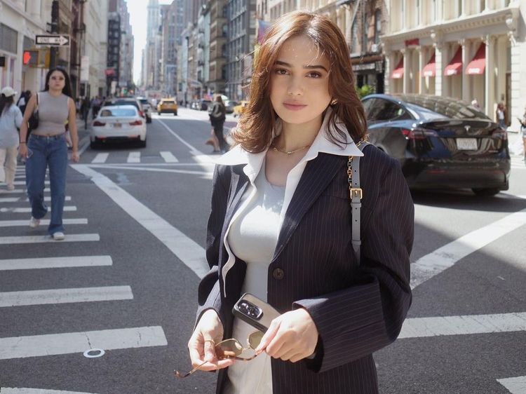 Syifa Hadju Bikin Terpana Foto di Jalanan New York