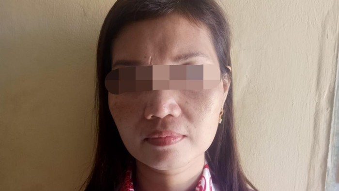 Tampang Nonieng Yuningsih (44) pelaku penggelapan uang senilai Rp 577 juta / dok. Humas Polres Prabumulih