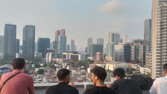 Melihat Street View dan Gedung Tinggi Jakarta di Tanjakan 13, Kuningan