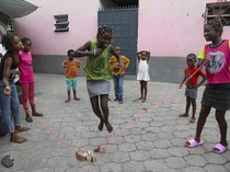 Tawa Anak-anak Haiti di Tengah Kekerasan Geng