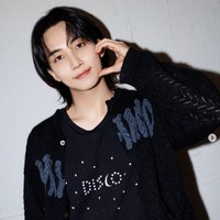 Menutup daftar idol KPop ganteng pilihan netizen Jepang, ada Jeonghan SEVENTEEN. Pelantun ’Super’ itu telah dijuluki sebagai Pangeran Jepang dan berkolaborasi dengan sejumlah artisnya. Seperti pemotretan majalah bersama Michieda Shunsuke dan merilis lagu ‘Better Half’ dengan band Omoinotake. Foto: Instagram