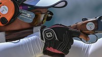 Petembak putri DKI Jakarta Sylvia Siminang membidik target pada babak kualifikasi kelima skeet putri PON XXI Aceh-Sumut 2024 di Lapangan Tembak Rindam IM Mata Ie, Aceh Besar, Aceh, Kamis (12/9/2024). ANTARA FOTO/Andreas Fitri Atmoko.