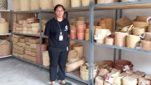 Ekspor anyaman lontar Flores Timur ke 50 negara.