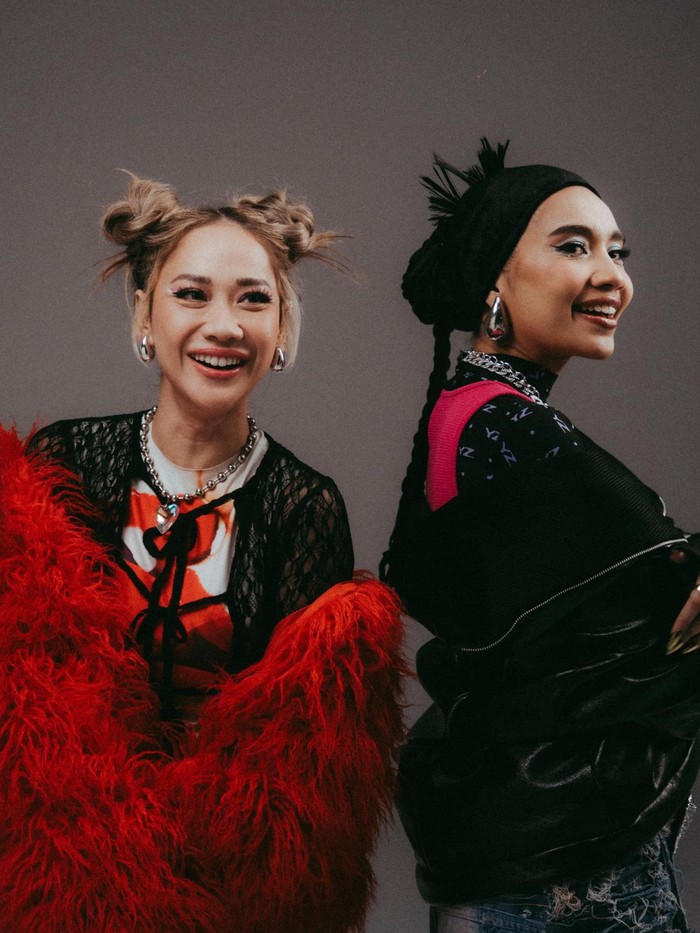 Bunga Citra Lestari dan Yuna Bunga Citra Lestari dan Yuna