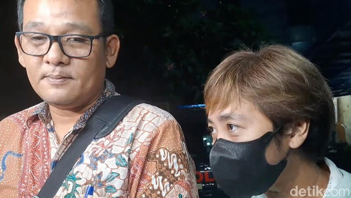 Terlapor dalam kasus Bunga Zainal