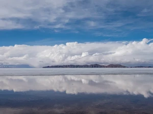 Perubahan Iklim Satukan Dua Danau yang Terpisah Berabad-abad