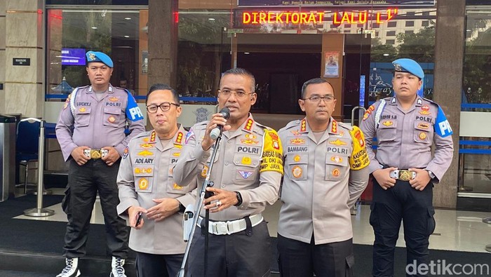 Dirlantas Polda Metro Jaya Kombes Latif Usman meminta maaf soal dugaan pungli di Samsat Bekasi
