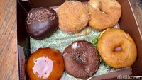 Adalah Donut of Curiosity gerai donat yang baru buka di ASHTA District 8 Senopati, Jakarta Selatan. Gerai ini buka pada 8 September lalu. Foto: detikcom/Riska Fitria