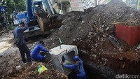 Metode perbaikan sistem drainase yang diterapkan dengan memperlebar ukuran saluran. 