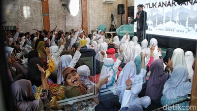 Festival Maulid Nabi Selama 20 Jam Pecahkan Rekor MURI