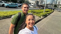 Amara Lingua mengungkapkan masa sulit 25 tahun bersama Frans Mohede. Hal itu terjadi saat dirinya butuh waktu empat tahun untuk punya anak. (Foto: dok Instagram)